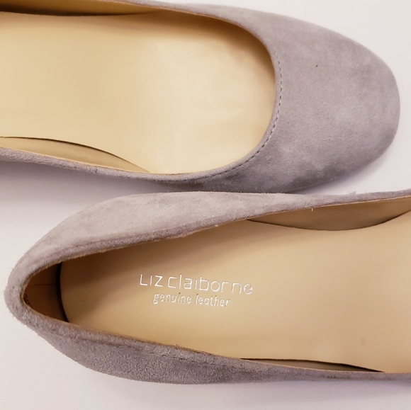 Liz Claiborne Gray Suede Pumps - Picture 6 of 7